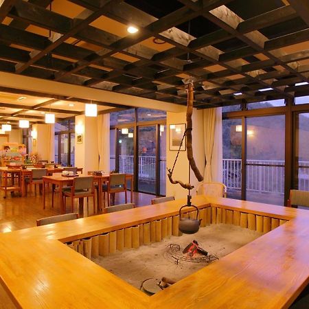 Готель Sanazawa-No-Mori Numata  Екстер'єр фото