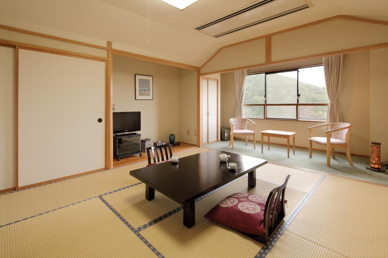 Готель Sanazawa-No-Mori Numata  Номер фото