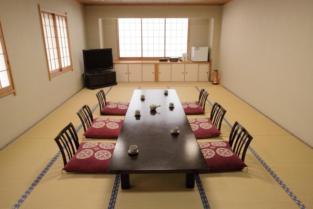 Готель Sanazawa-No-Mori Numata  Номер фото