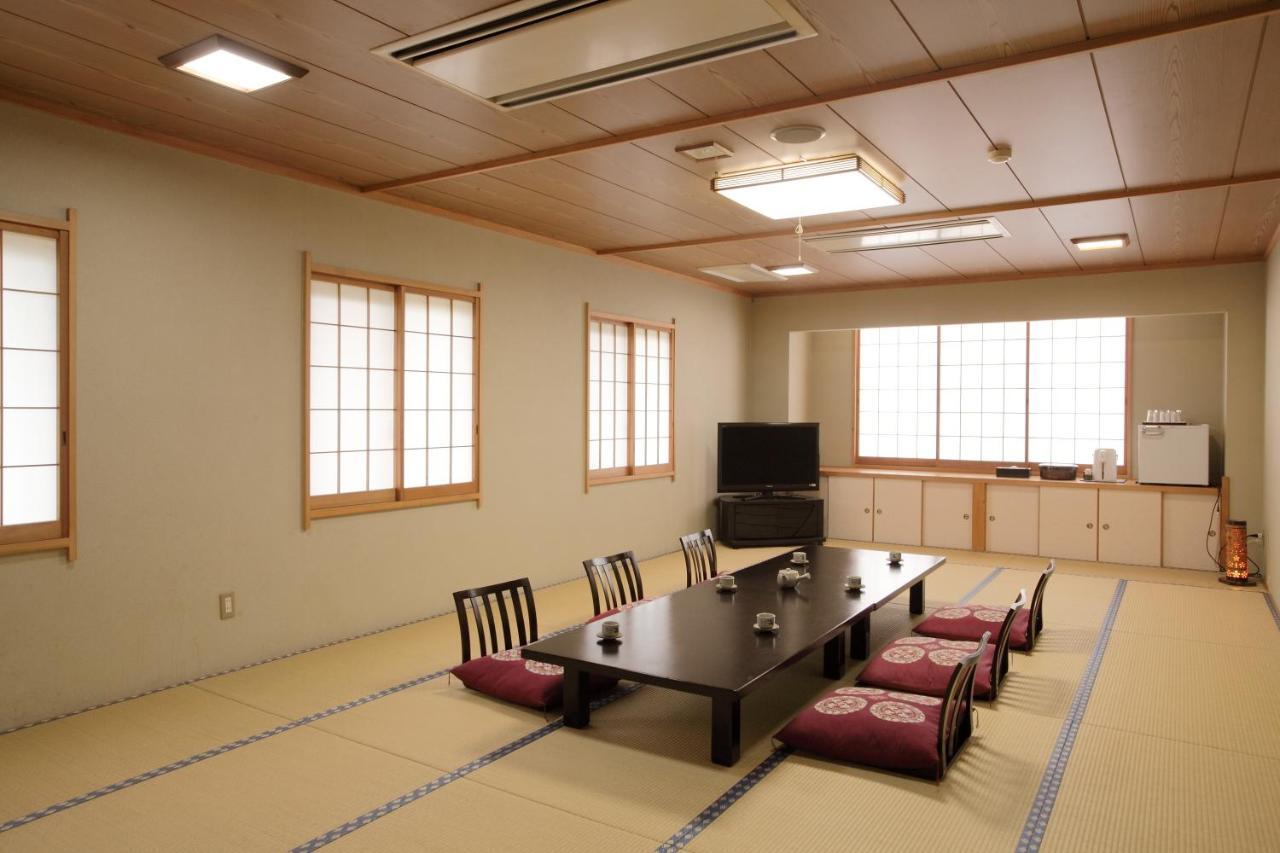 Готель Sanazawa-No-Mori Numata  Номер фото